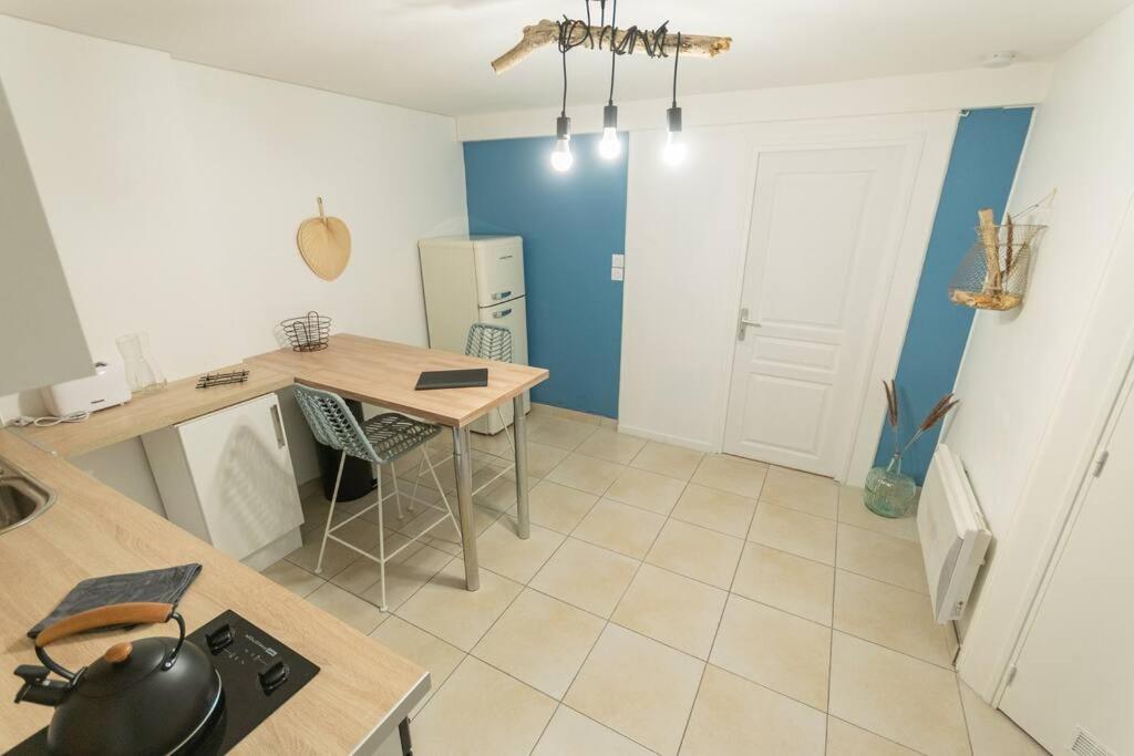 Retour De Plage - La Bonne Marienne - La Madeleine Angers Extérieur photo